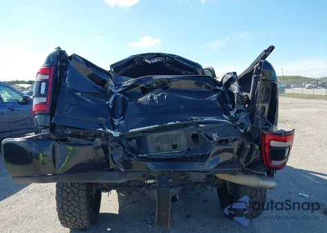 2020 Ram 2500 Laramie 4X4 6'4 Box z USA, uszkodzony, nr VIN 3C6UR5FL3LG150973